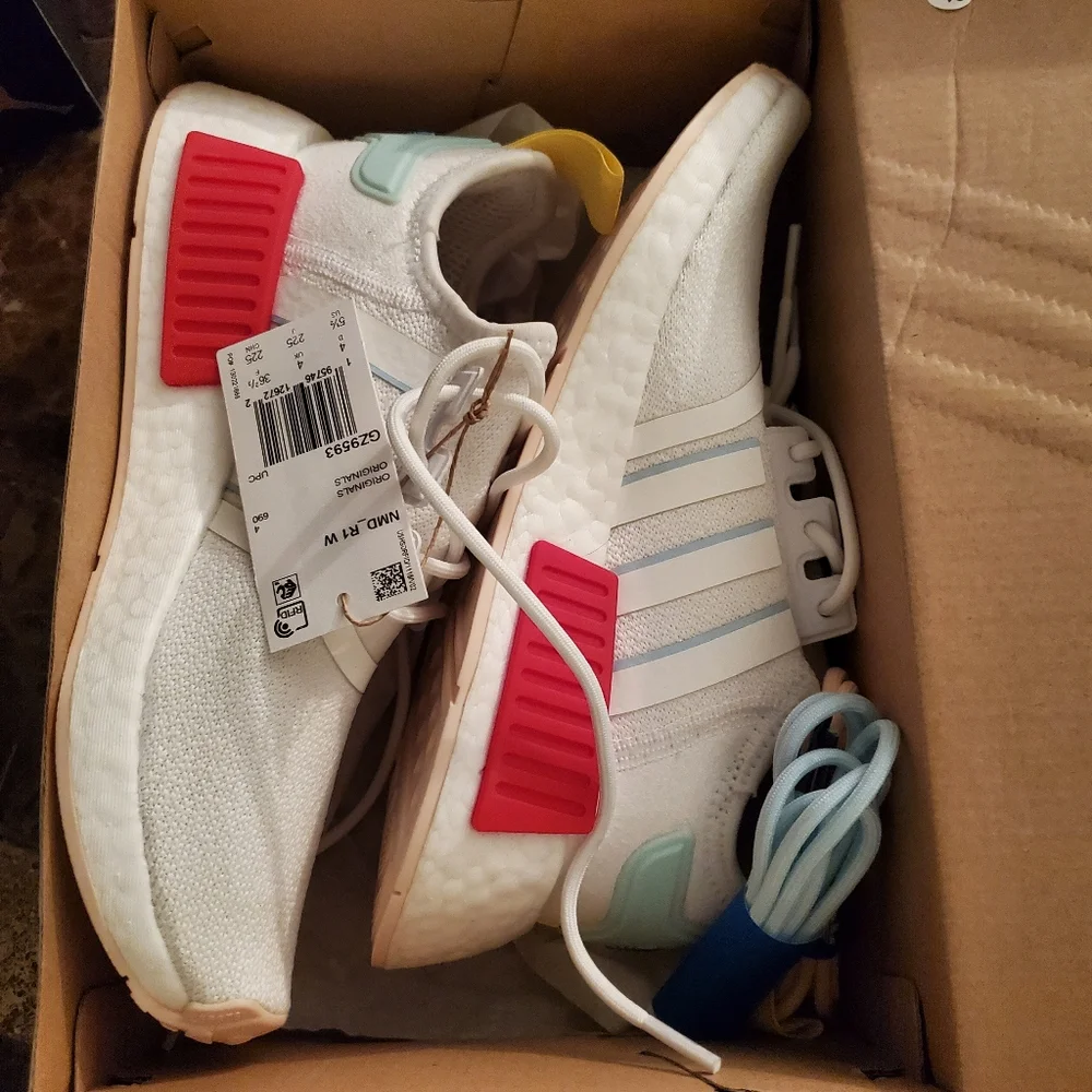Adidas NMB R1 Womens Sneakers  Orginal White Rose Pink Teal  Limited Edition - Picture 2 of 12